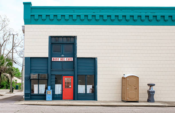 Best Porta potty delivery and setup  in Waverly, TN